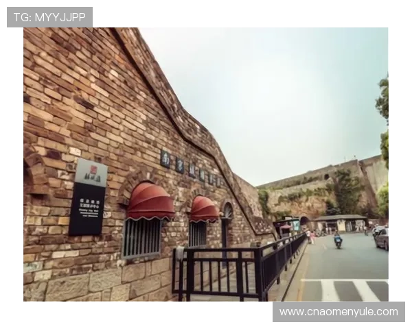 掌握澳门新濠天地地址登录入口最新信息，轻松开启线上娱乐体验